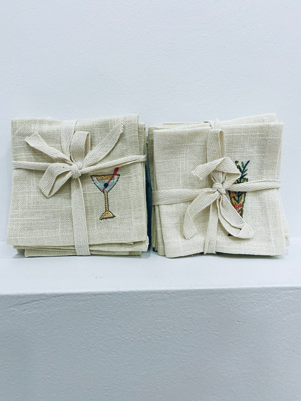 Saluti Cocktail Napkin Sets