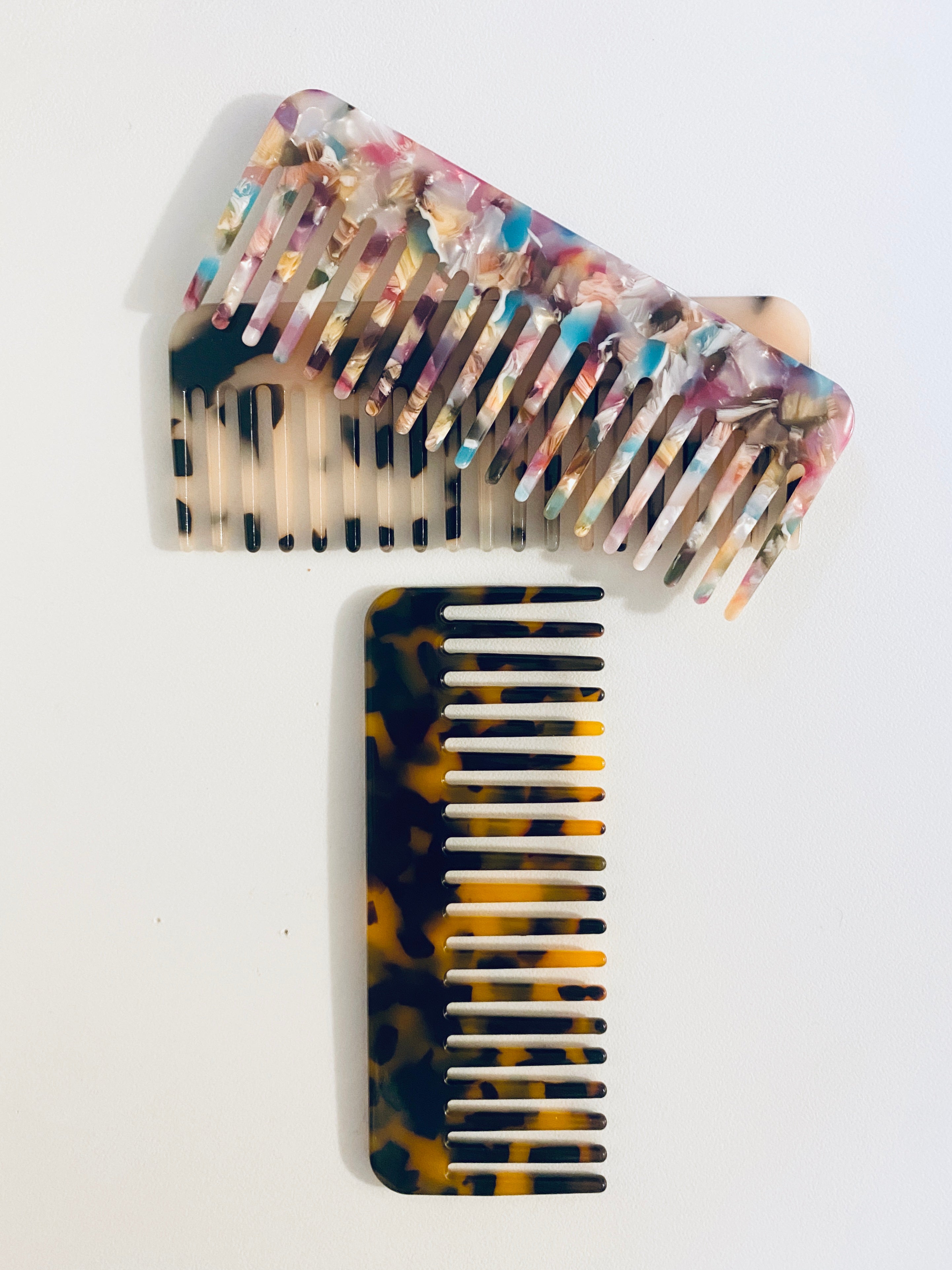 Lara Lucite Hair Combs