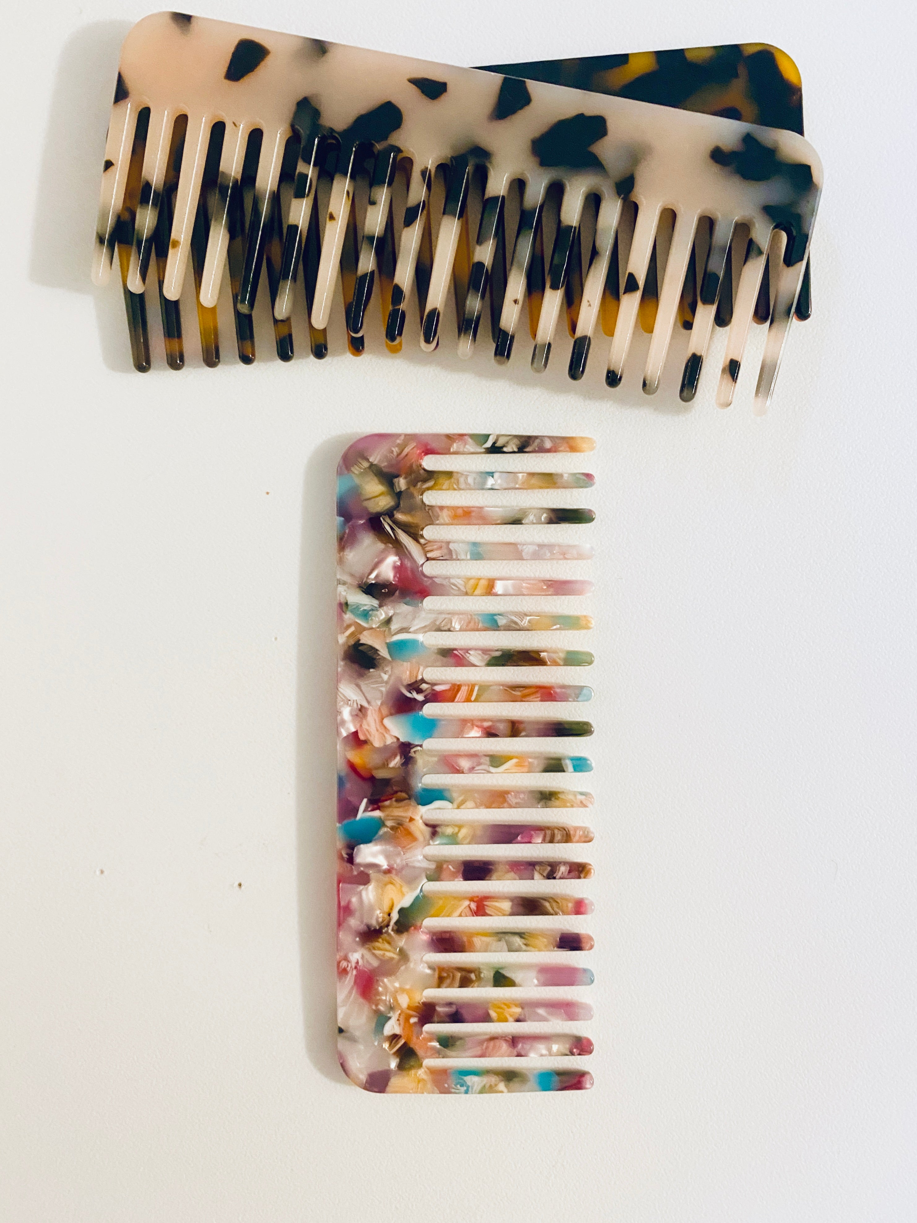 Lara Lucite Hair Combs