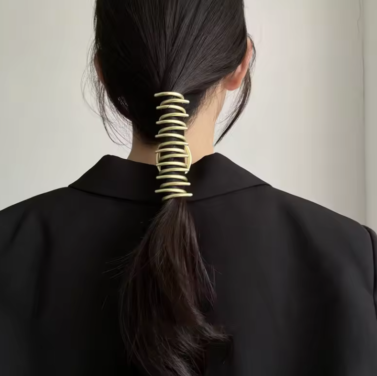 Matilda Metal Hair Claws